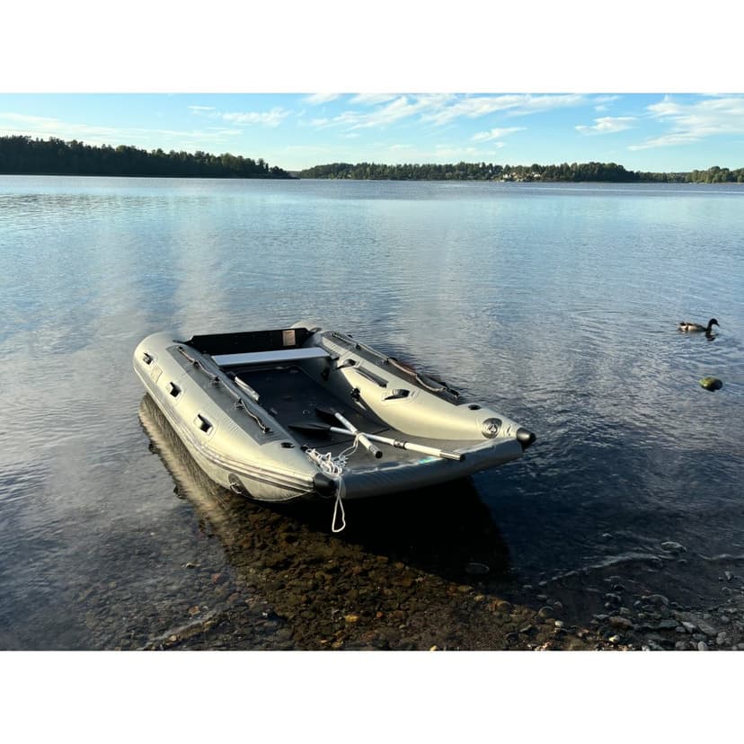 Katamaran Gummibåt 300 cm | Uppblåsbar båt för 4 personer | Lyfco