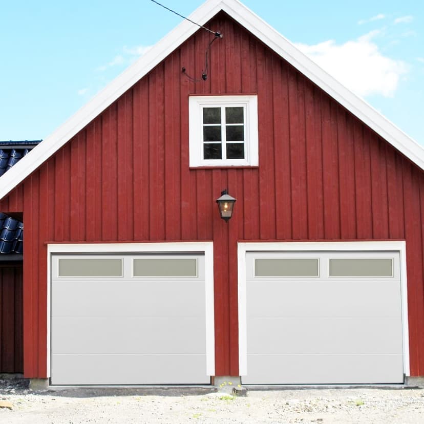 Garageport takskjutport med fjärrstyrning | 2,4m bred | Med fönster
